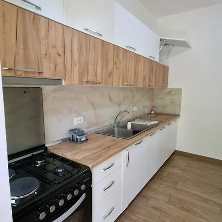 בית הארחה Easy Living Baks-Rrjoll